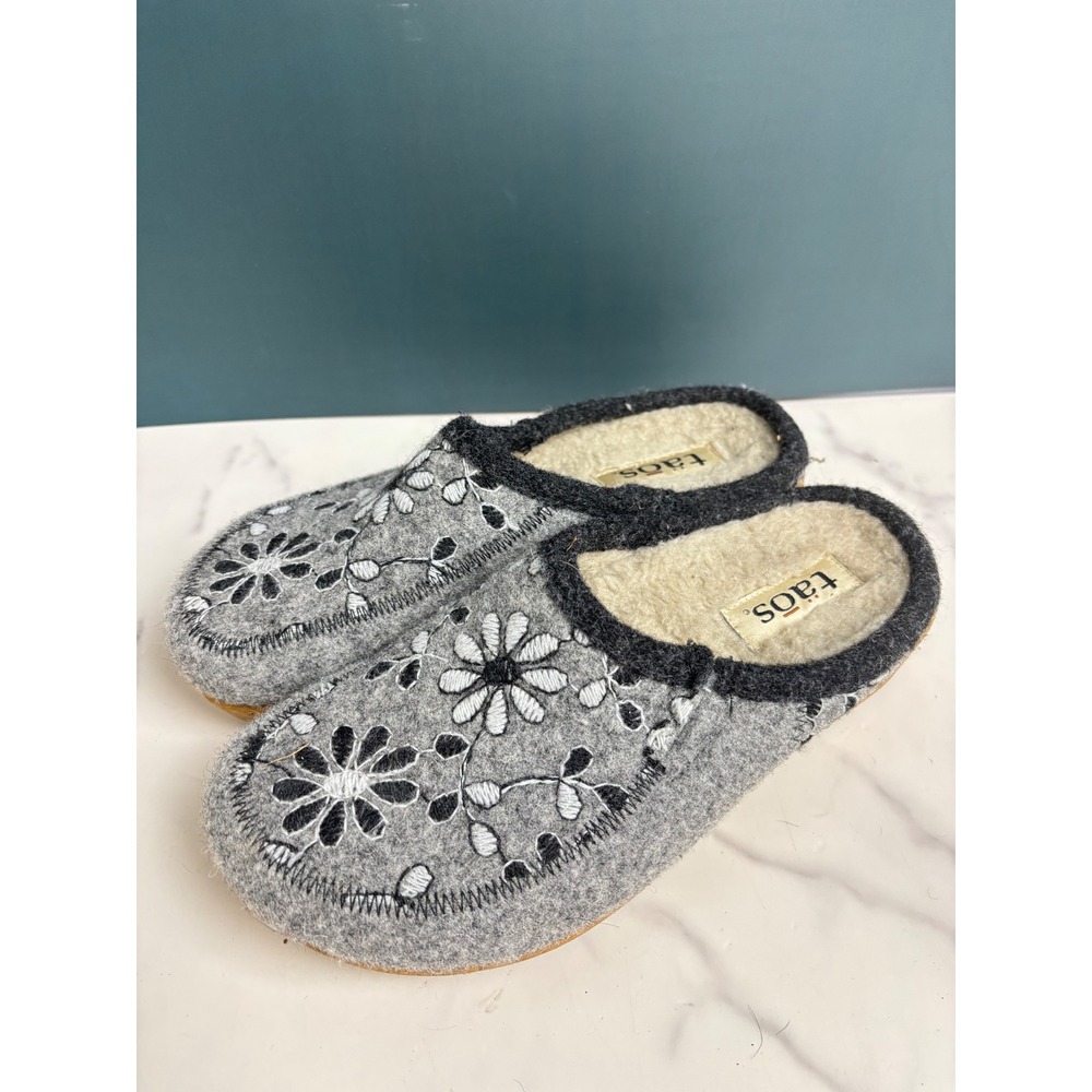 Taos Grey Wool Floral Embroidered Clogs Mules Spain EU 37 Size 6-6.5